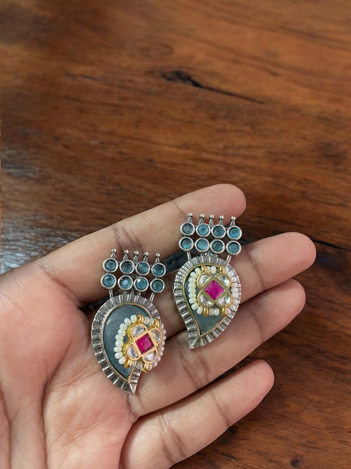 Mridula Silver Pacchi Kundan Earrings