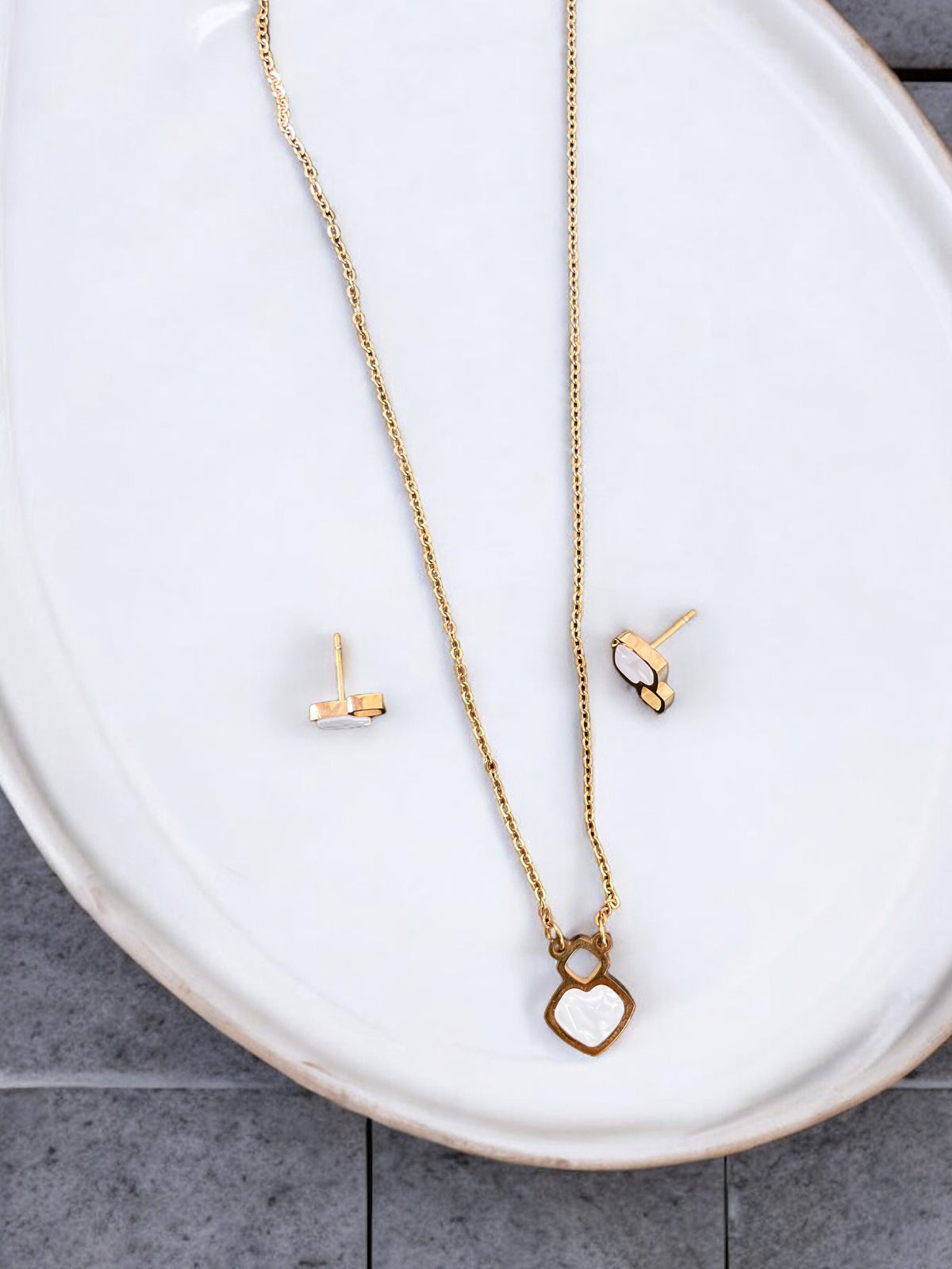 WES001_Trisha Anti-tarnish Necklace Set
