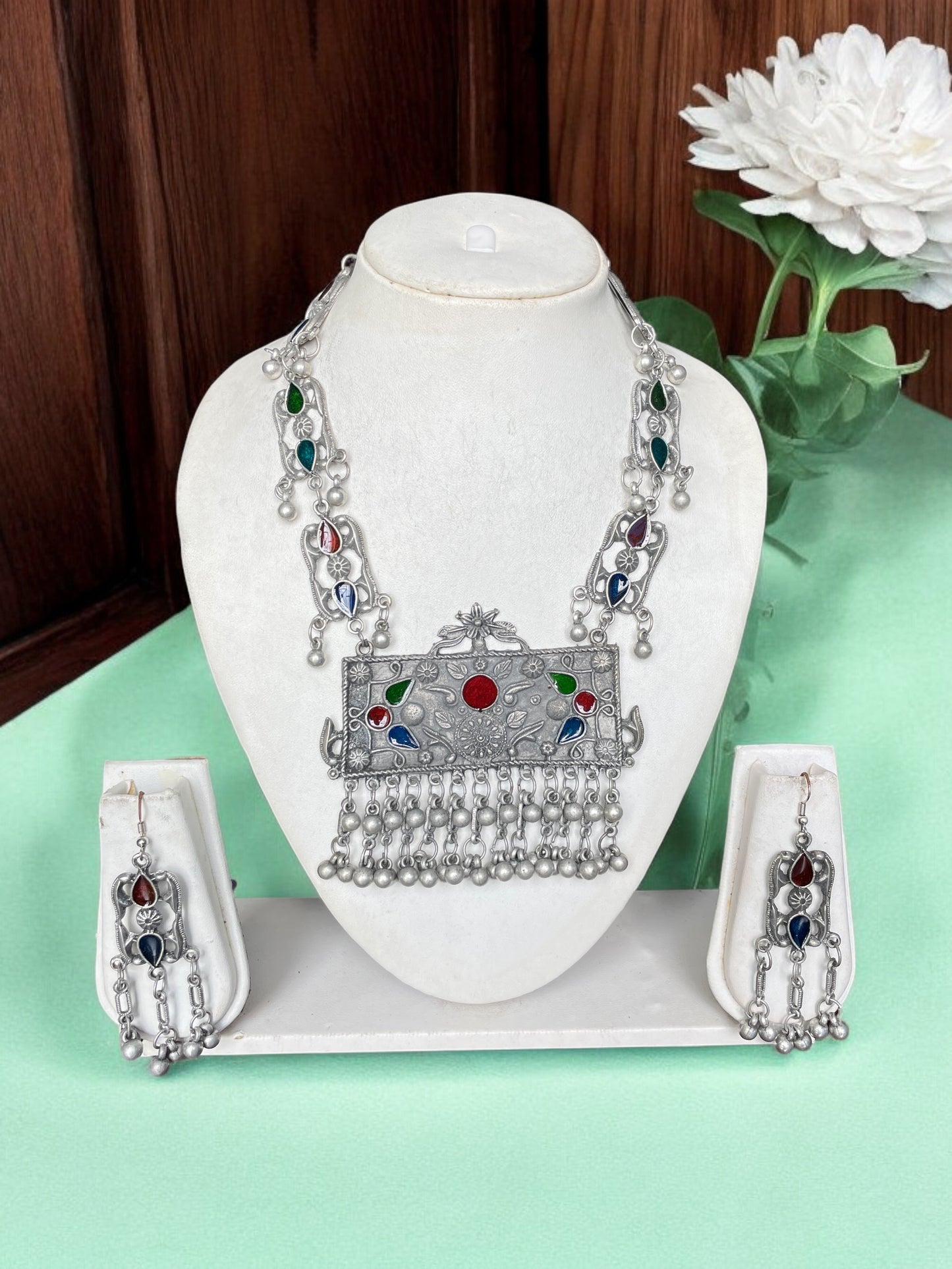 Anvi Necklace