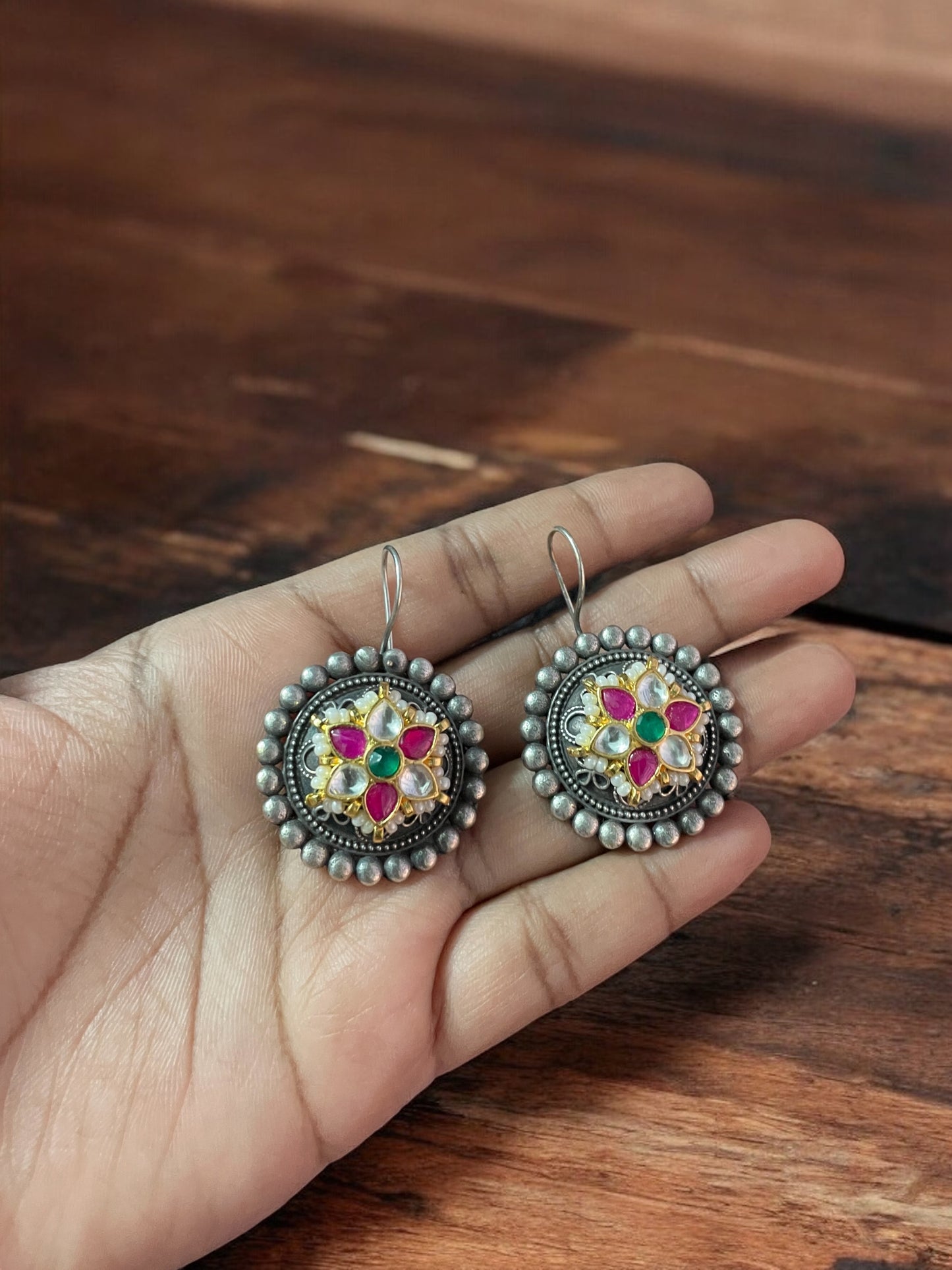Sanjana Silver Pacchi Kundan Earring