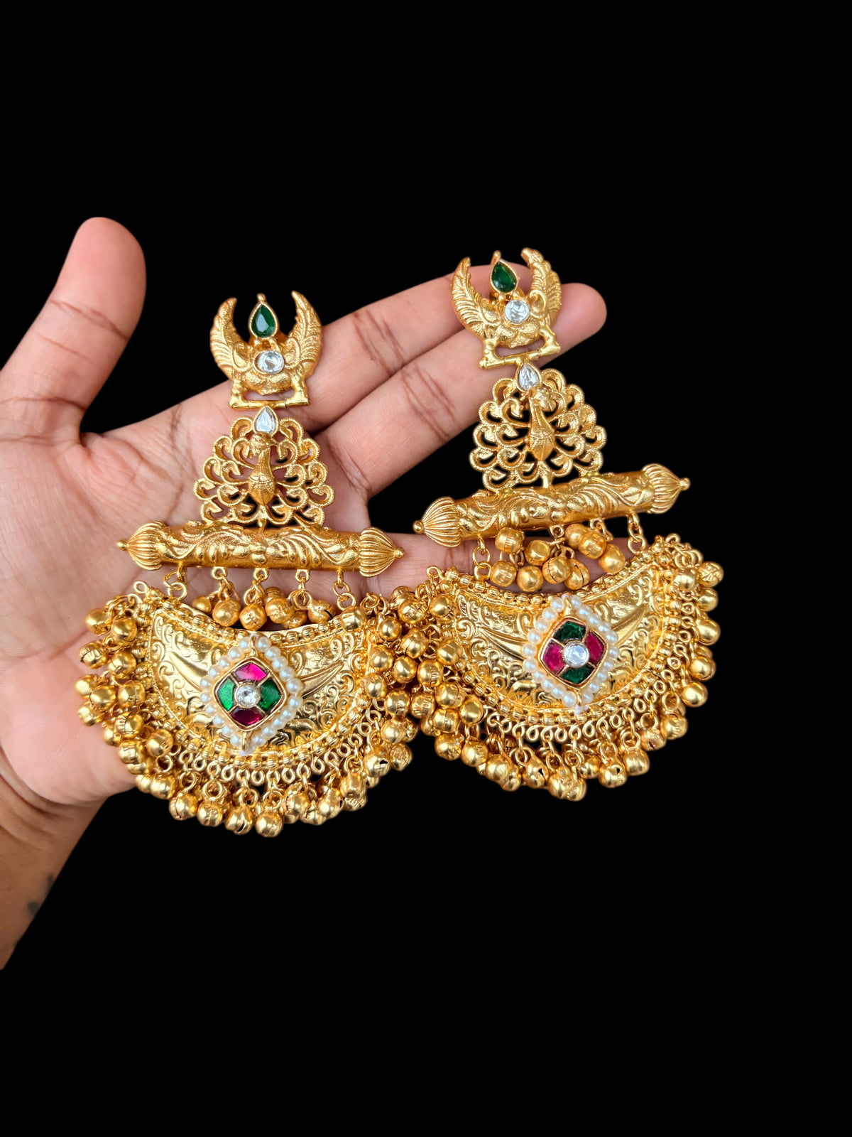 Mahira Shringar Chandbali