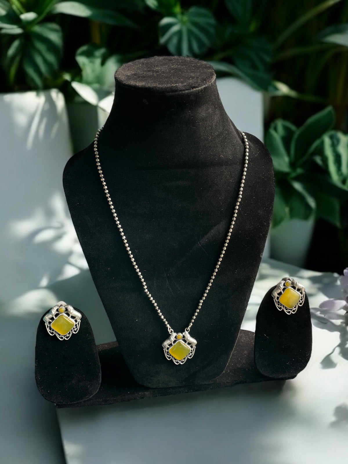 Diya Monalisa Necklace