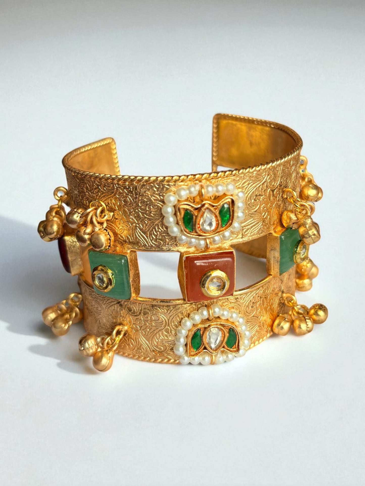 Nazma Viral Brass Bracelet single