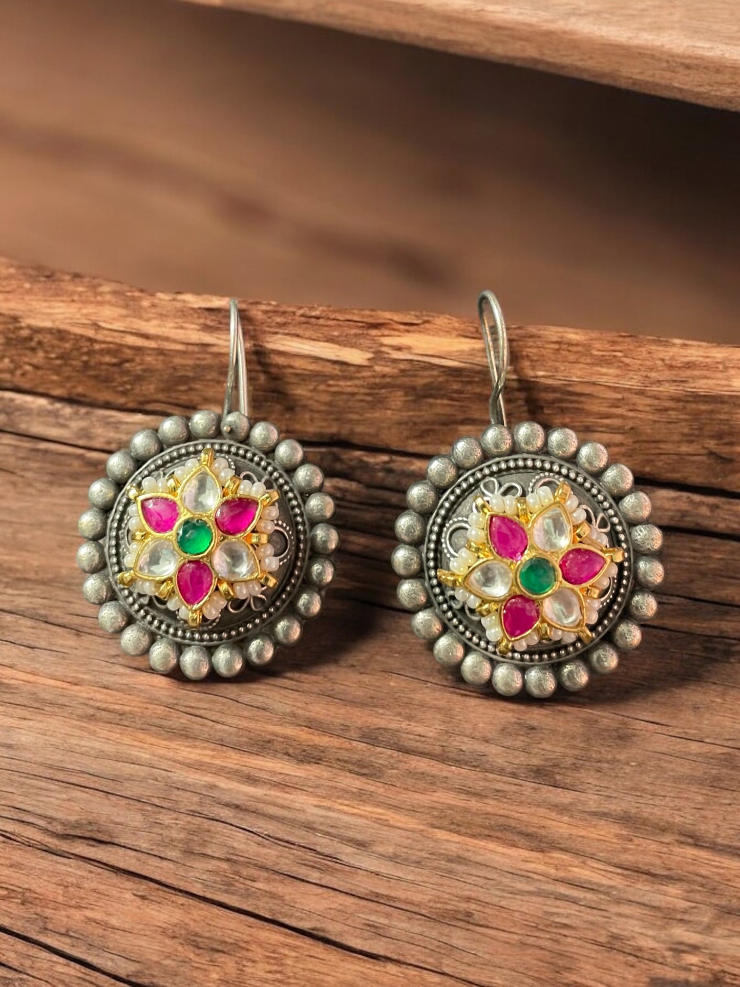 Sanjana Silver Pacchi Kundan Earring