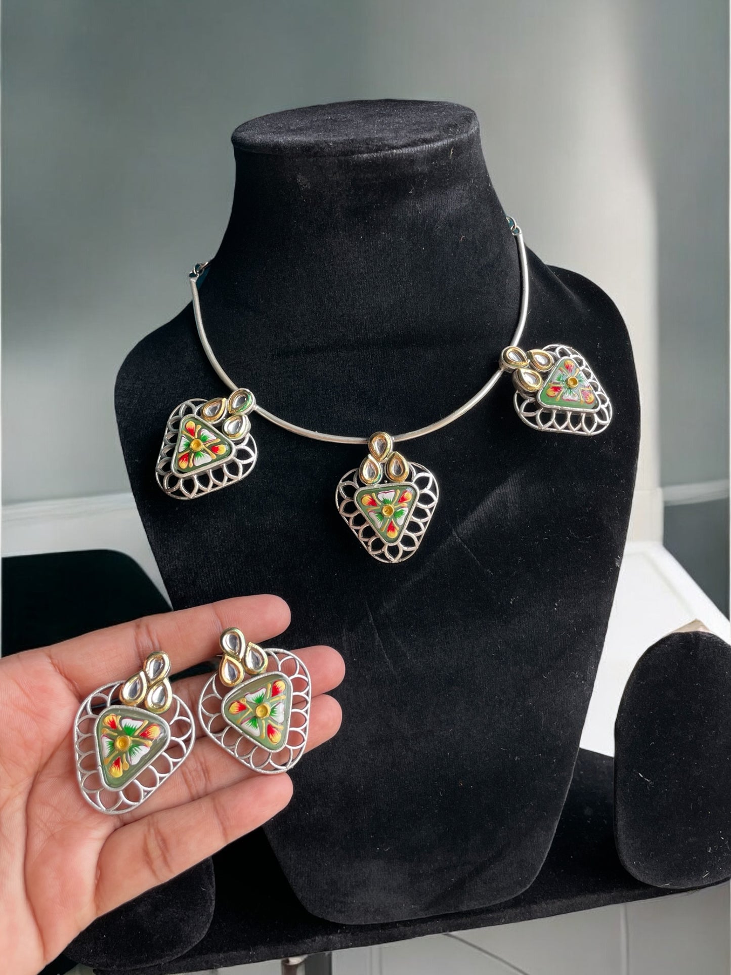 Ishita Monalisa Necklace