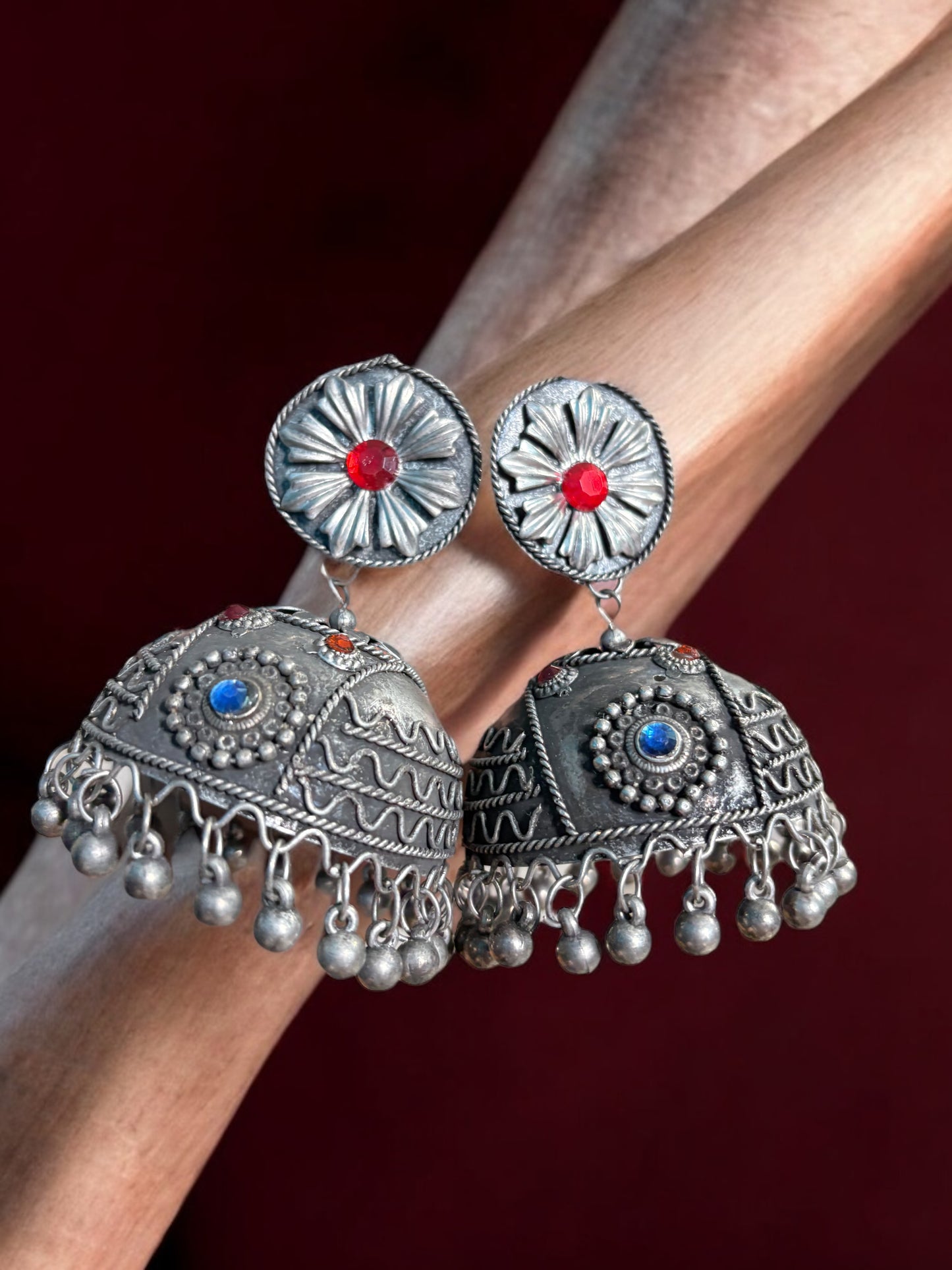 Urvashi Blackpolish Jhumka