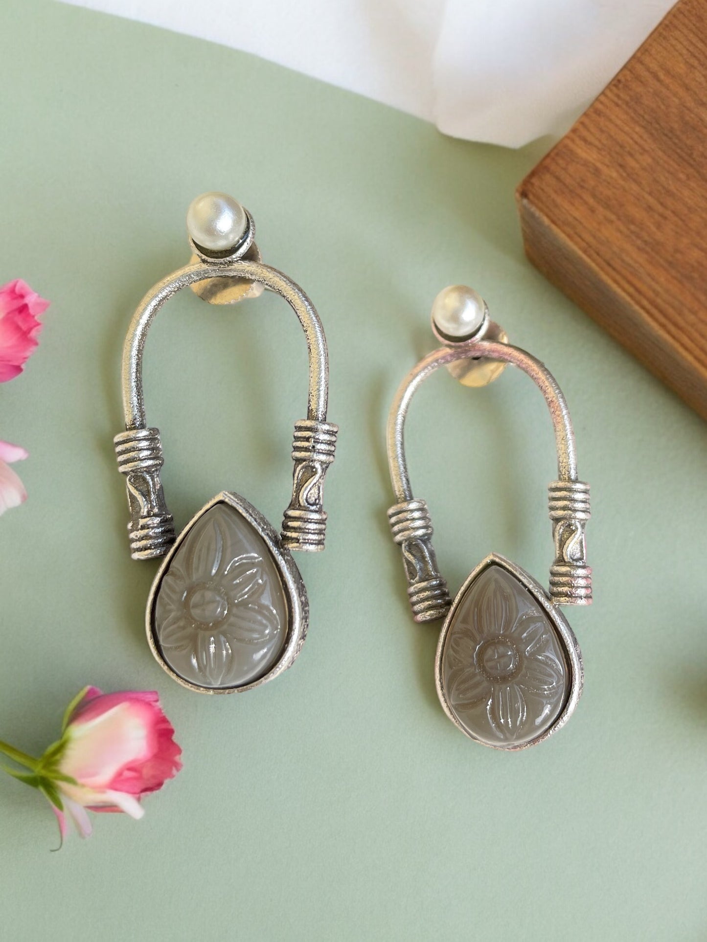 Kiran Engraved Monalisa