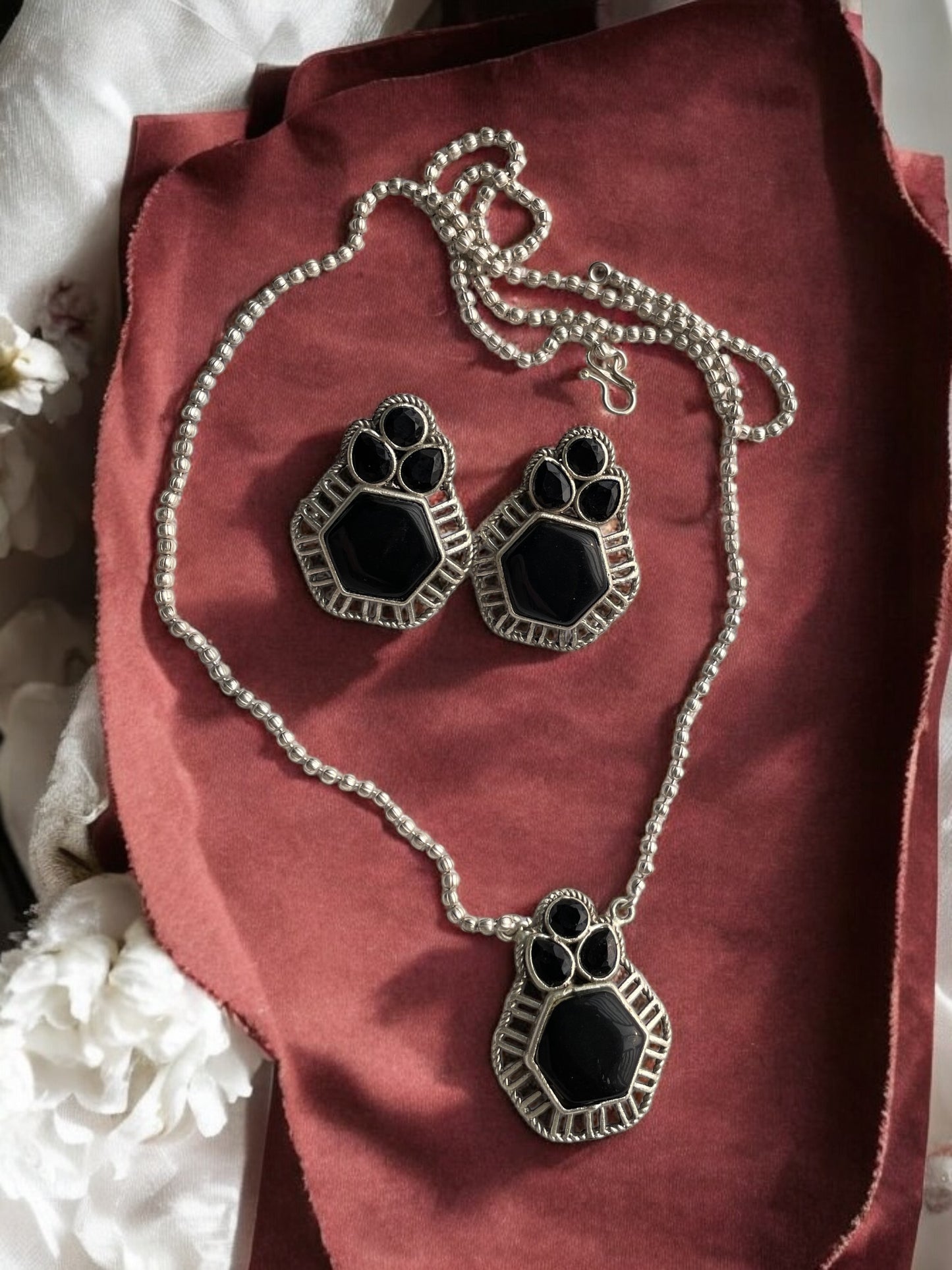 Rashmi monalisa Necklace