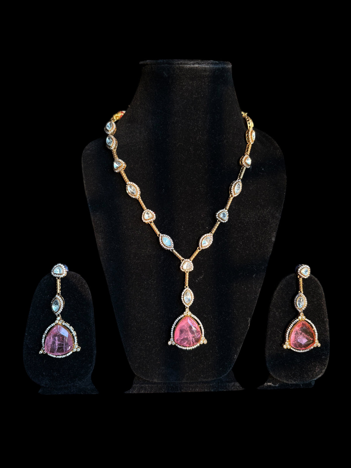 Améthyste Royale Moissanite Doublet Necklace Set (pink)