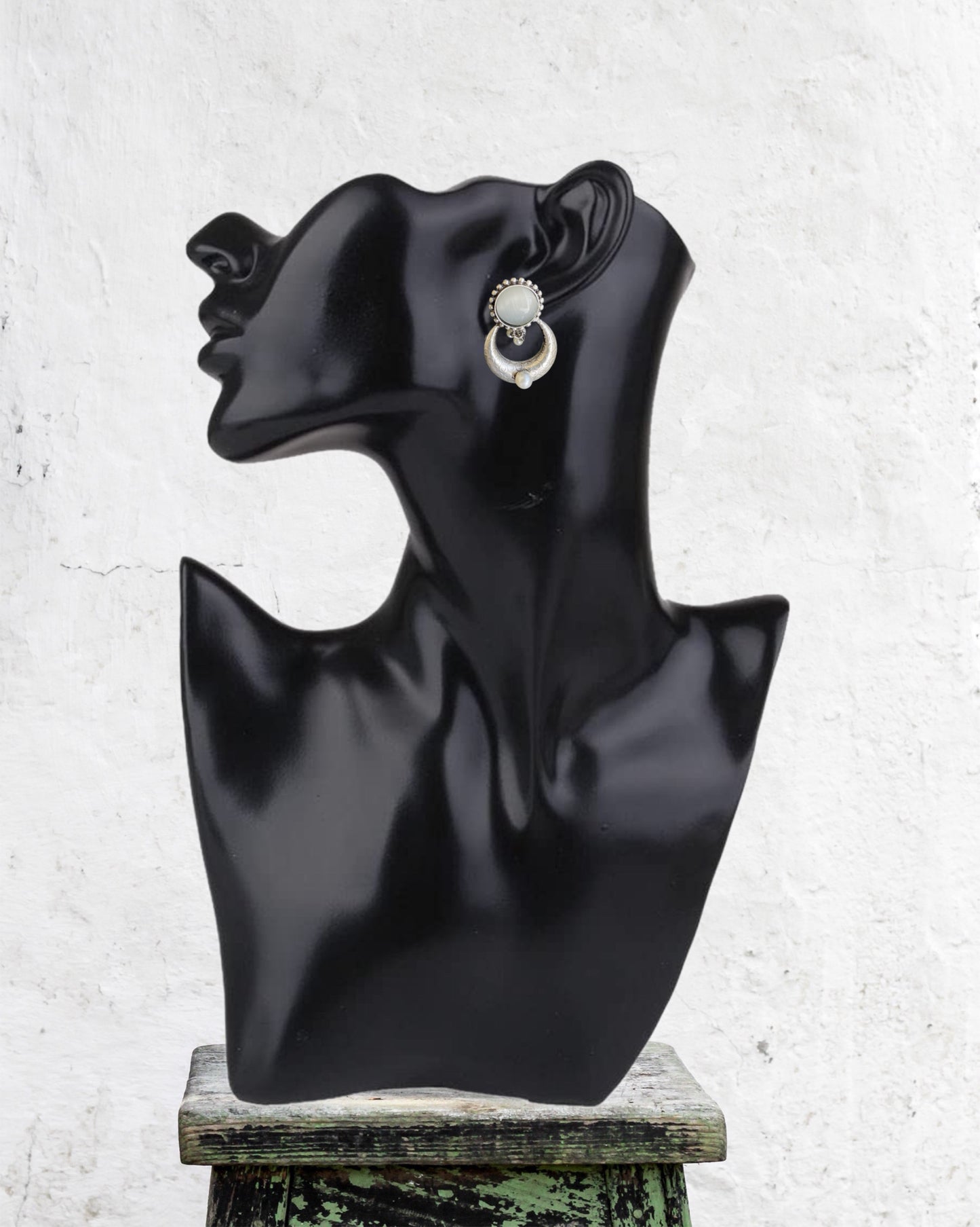 Dhara Monalisa Earring