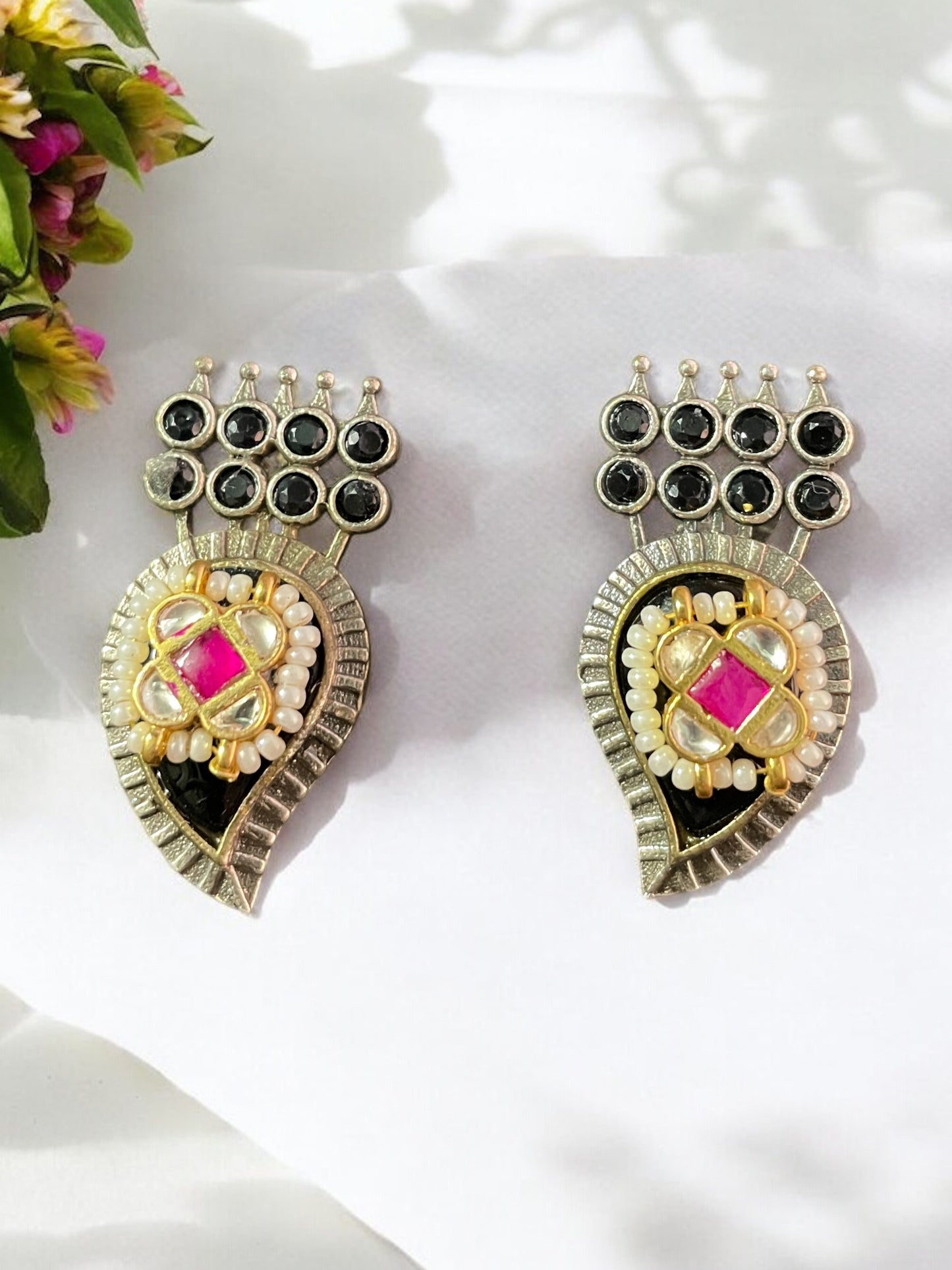 Mridula Silver Pacchi Kundan Earrings