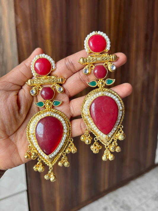Red Monalisa Stone Earring