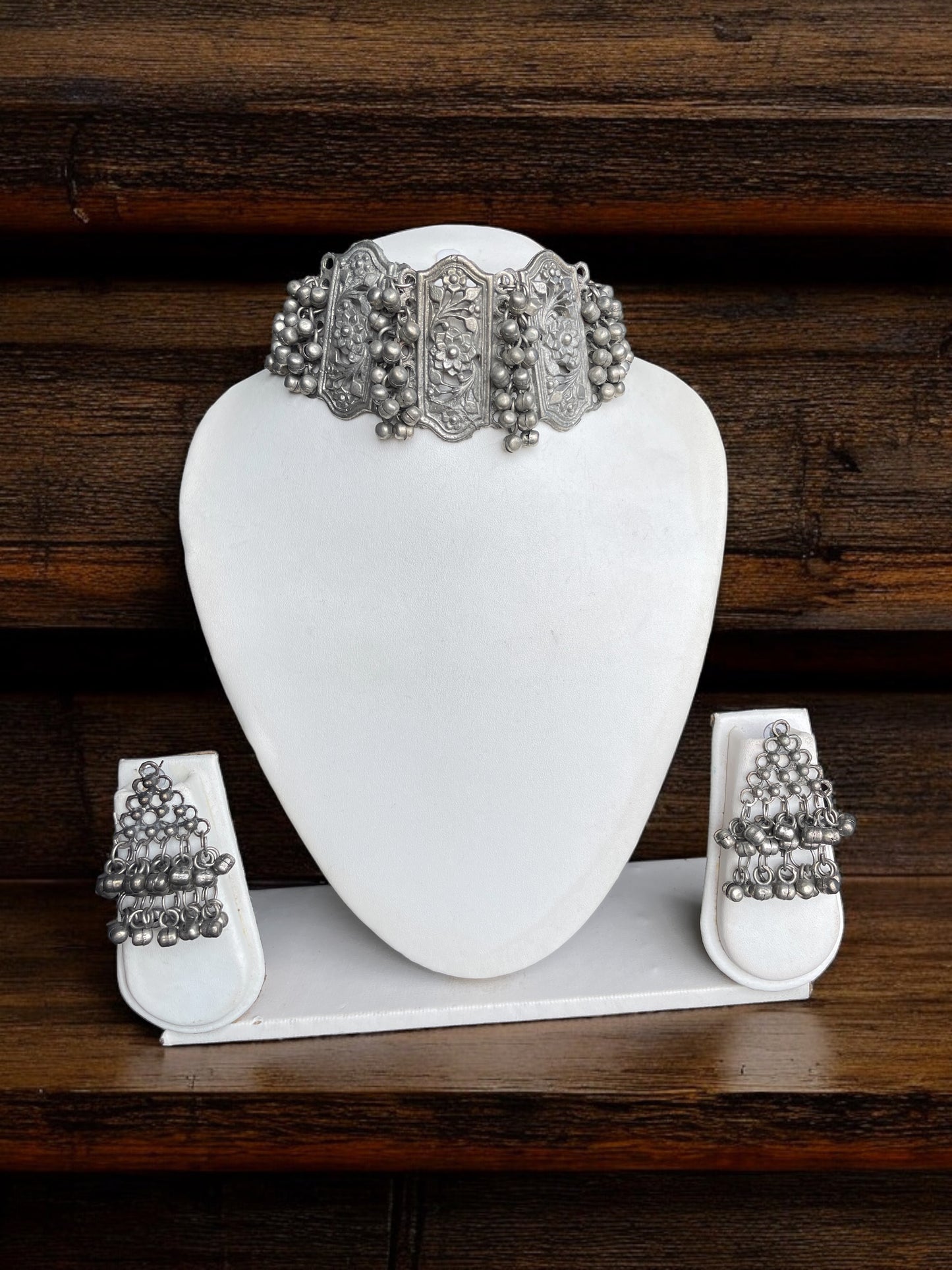 Priti Necklace Set
