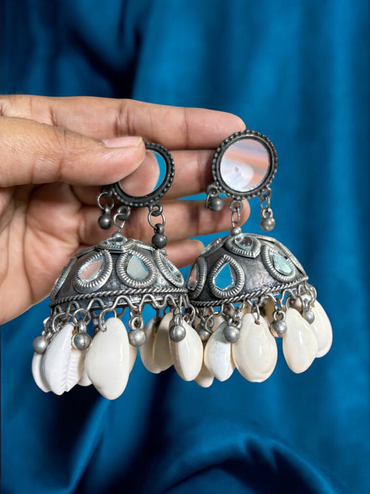 Esha Kowri Jhumka