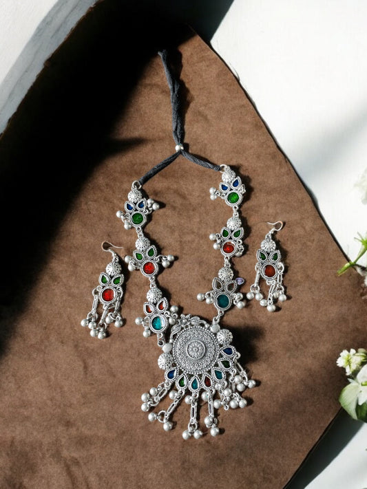 Niharika Necklace Set