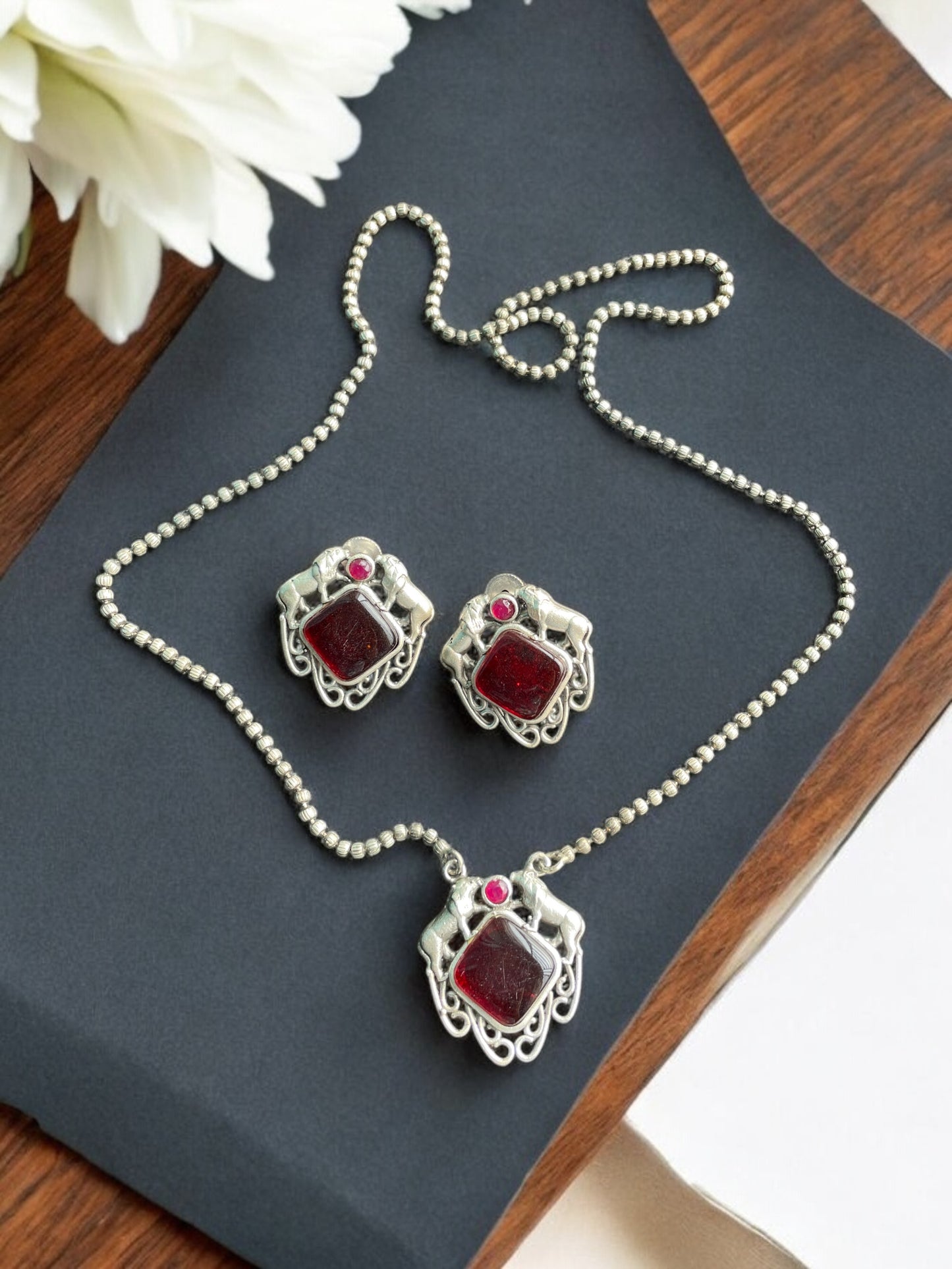 Diya Monalisa Necklace