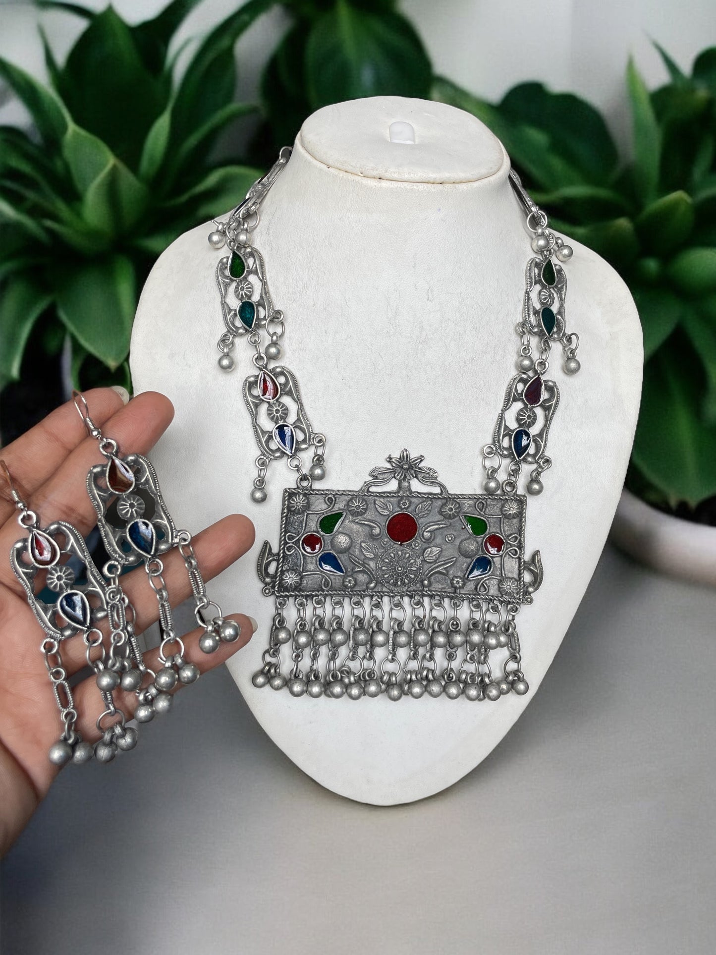 Anvi Necklace