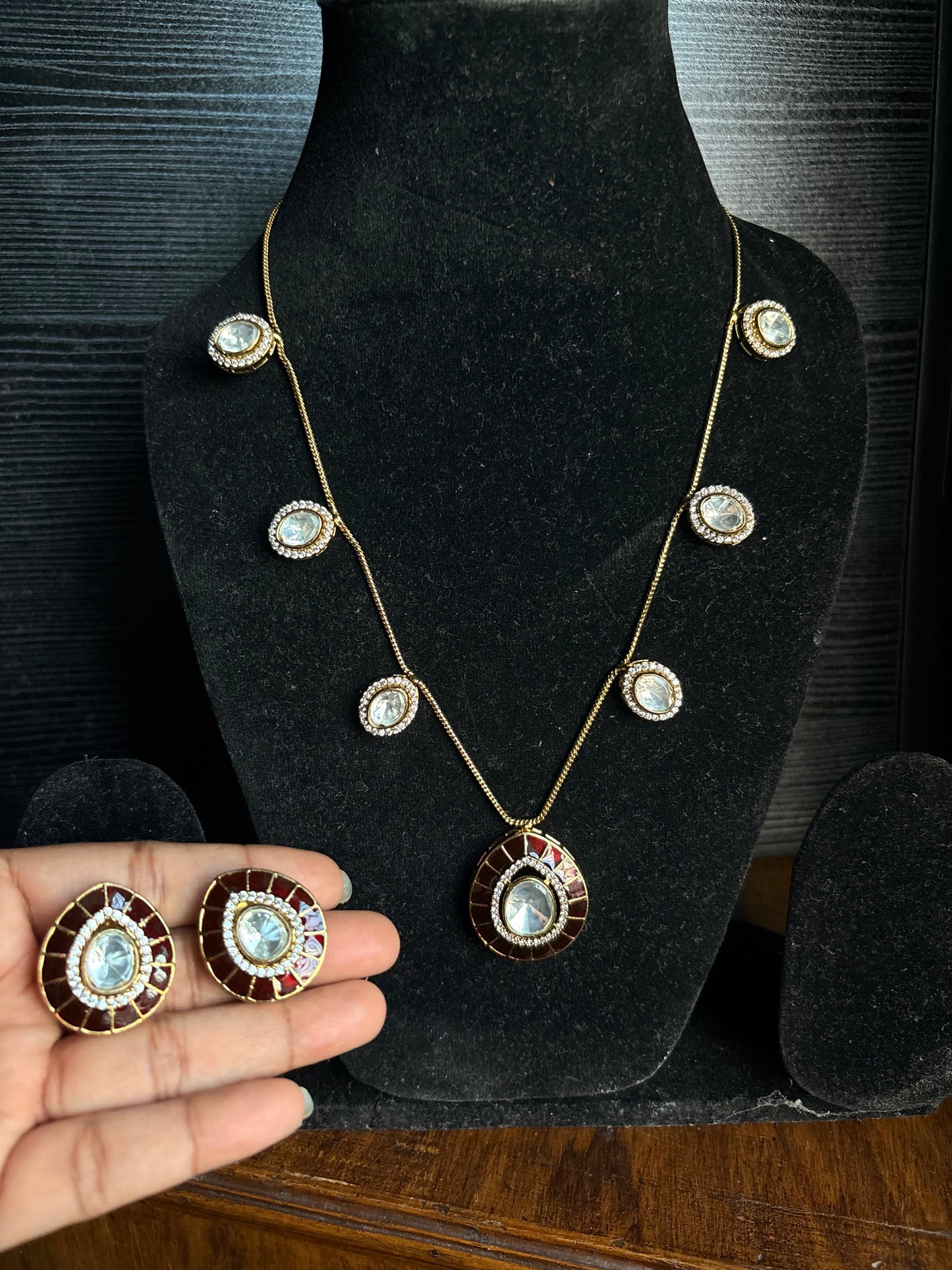 Avika Mossonite Chain Set